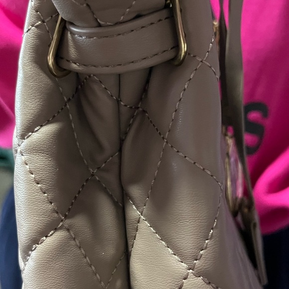 Badgley Mischka Big Diamond Quilted Tote with Front Lock - NWT - Picture 8 of 14